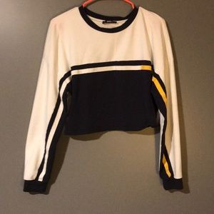 Cropped long sleeve top